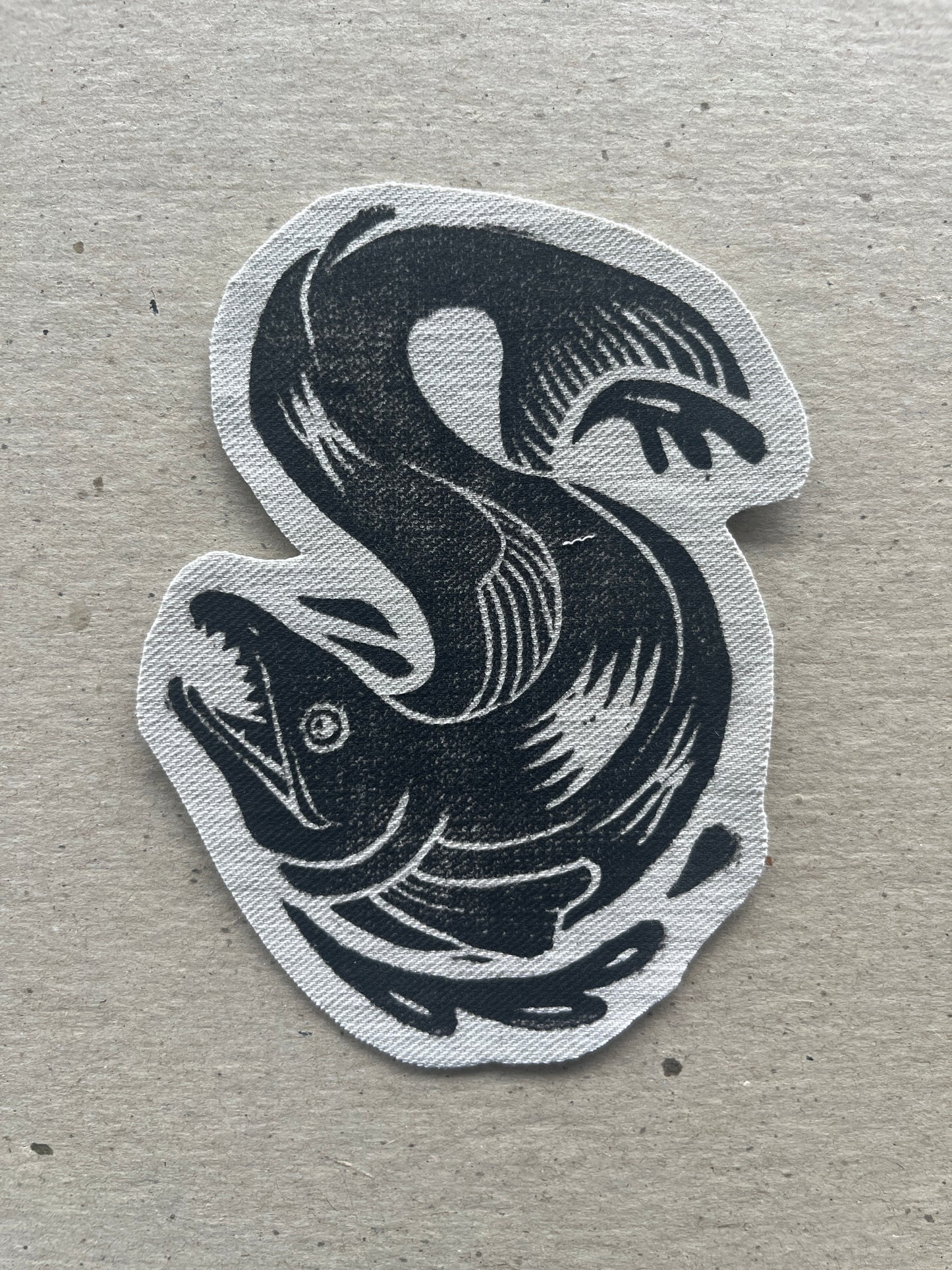 Run! Black & White Salmon